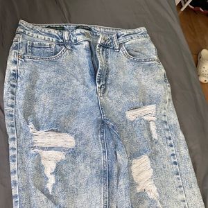 Mom ripped jeans